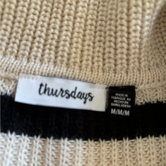 Striped sweater from the store Shop Thursday in Toronto - Picture 2 of 5